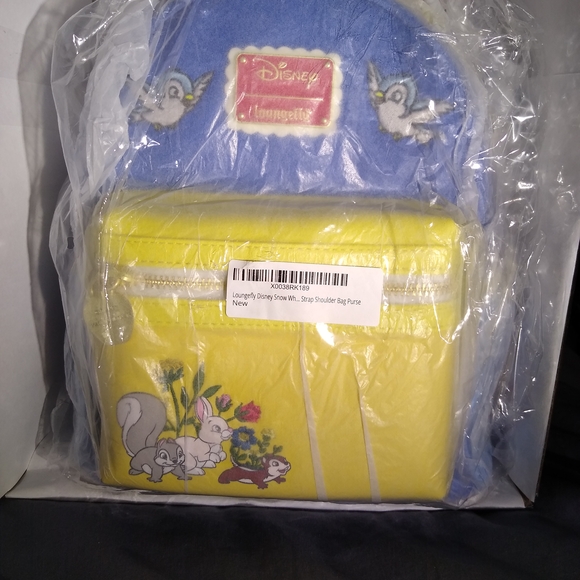 Loungefly Snow White 85th Anniversary Bag - Picture 9 of 10